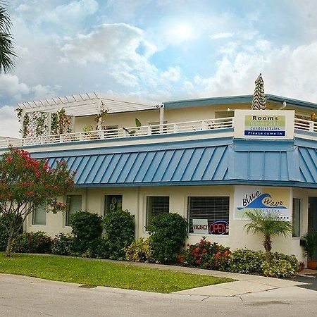 Blue Wave Motel & Suites Clearwater Beach Exterior photo